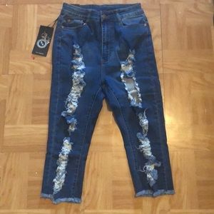 Distressed Cropped Denim Jeans.